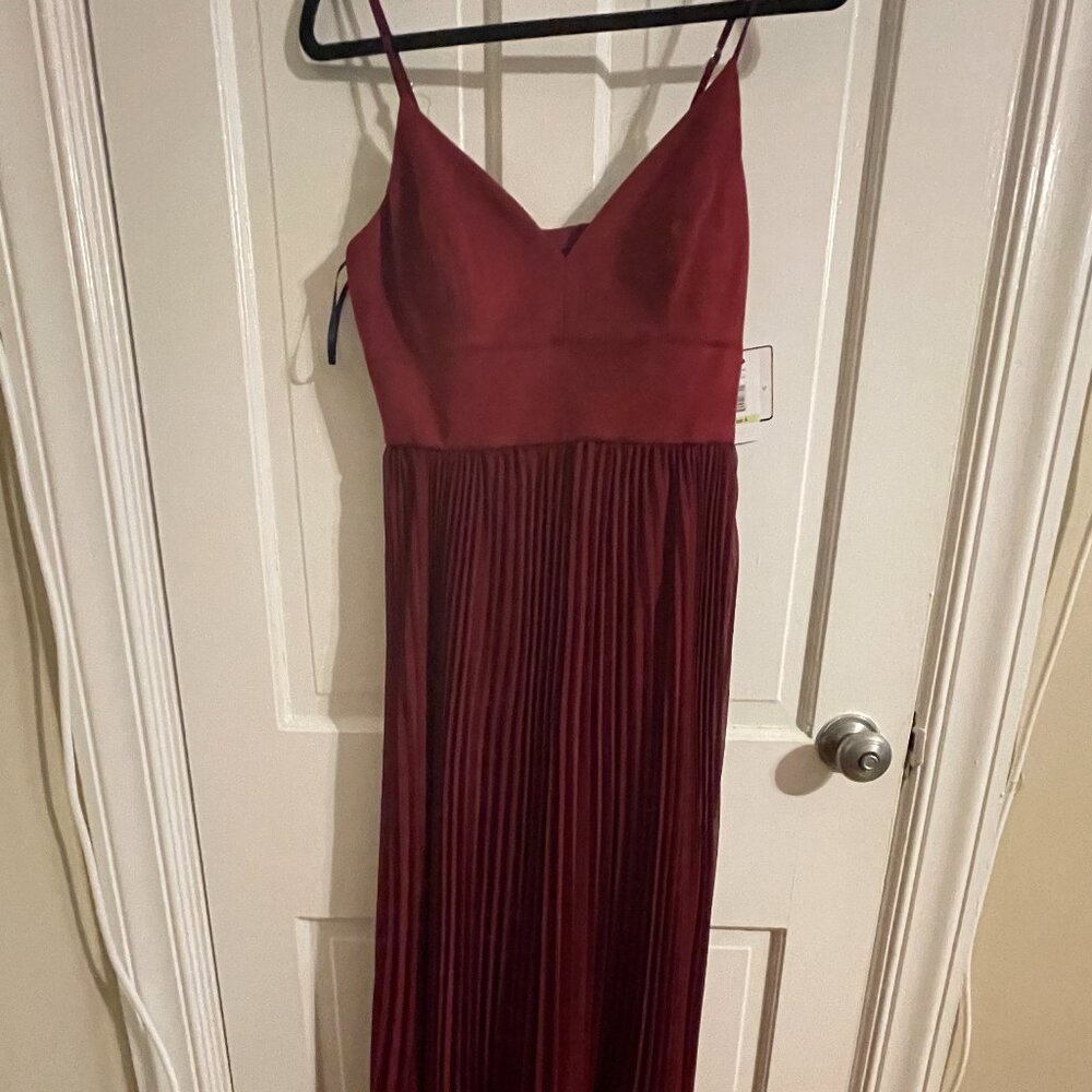 Laundry by Shelli Segal floor length red dress size 4